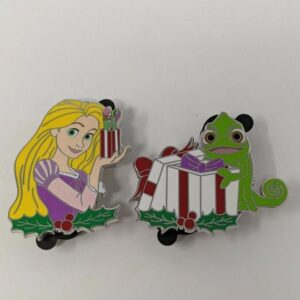 Disney Rapunzel Pascal Tangled 2020 Holiday Christmas Reveal Conceal LE Pins