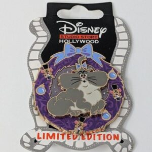 Felicia Great Mouse Detective Cats Holiday Wreath Candy Cane Disney DSSH LE Pin