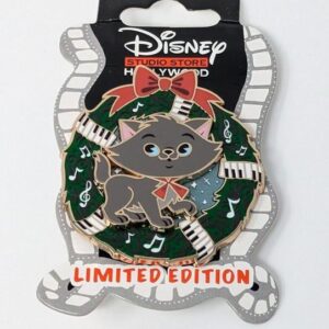 Berlioz The Aristocats Cats Holiday Wreath Candy Cane Disney DSSH LE Pin