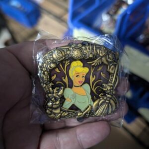 Cinderella Disney Princess Portrait Pin